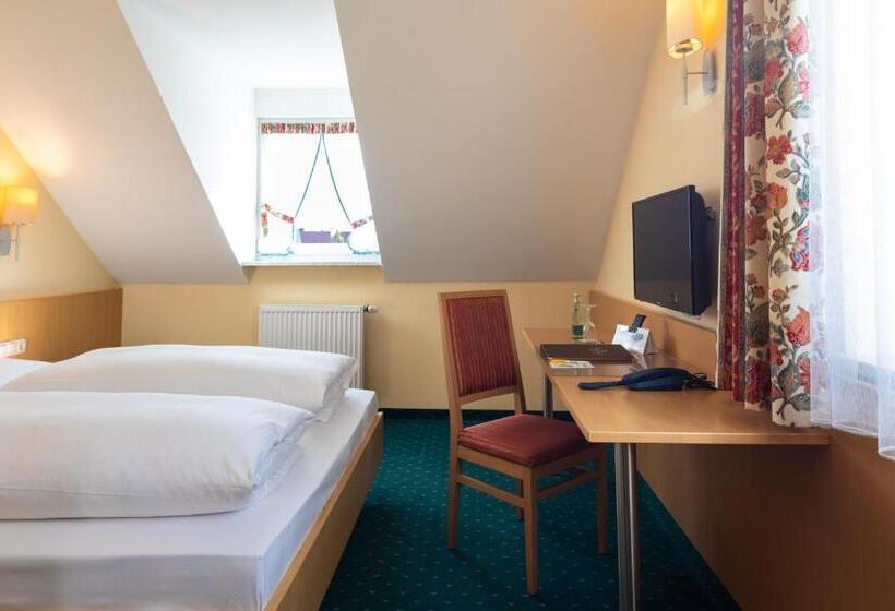 Номер Стандарт Индивидуальный, Landhotel Huberhof