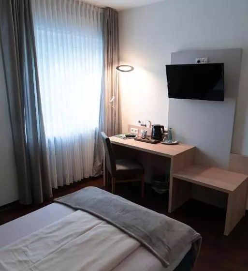 Standard Single Room, Restaurant Kolpinghaus