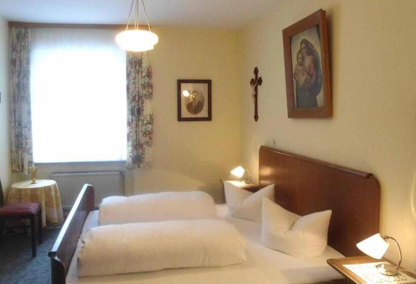 غرفة قياسية حمام مشترك, Krone