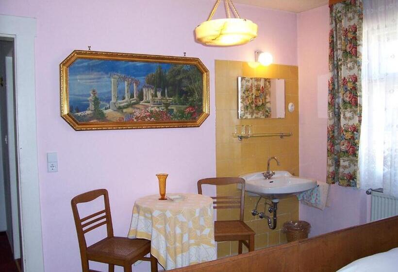 غرفة قياسية حمام مشترك, Krone