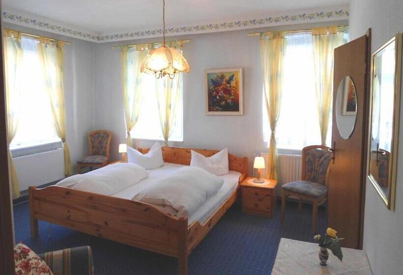 Номер Стандарт Трехместный, Krone