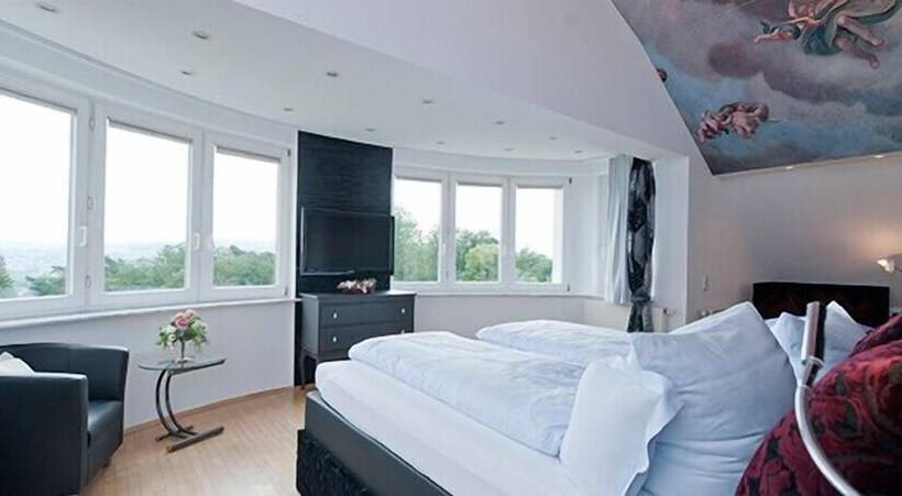 スイート, Pension Vitalis