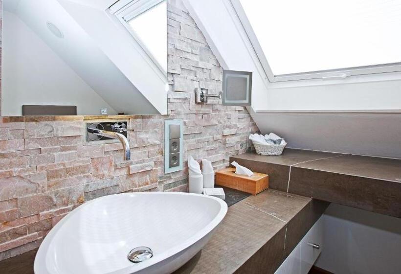 スイート, Restaurant Jaegersteig