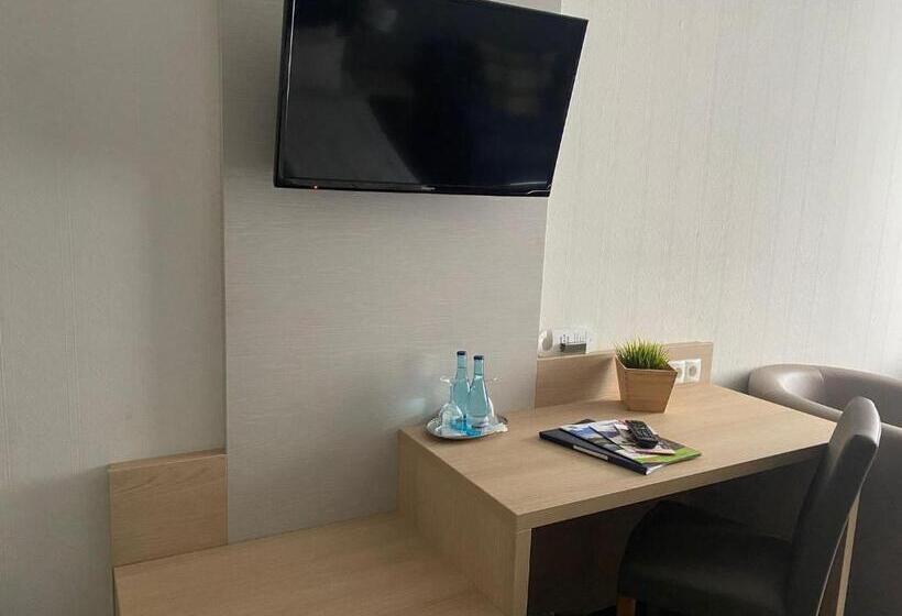 غرفة قياسية فردية, Restaurant Kolpinghaus