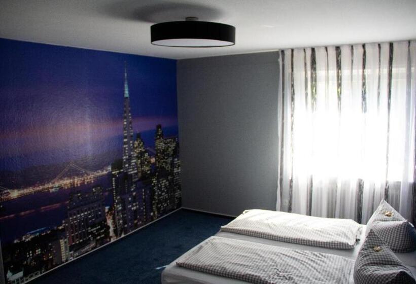 Апартаменты 1 Спальня с Террасой, Restaurant Kolpinghaus