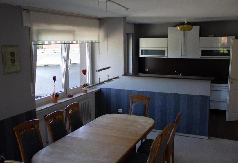 Апартаменты 1 Спальня с Террасой, Restaurant Kolpinghaus