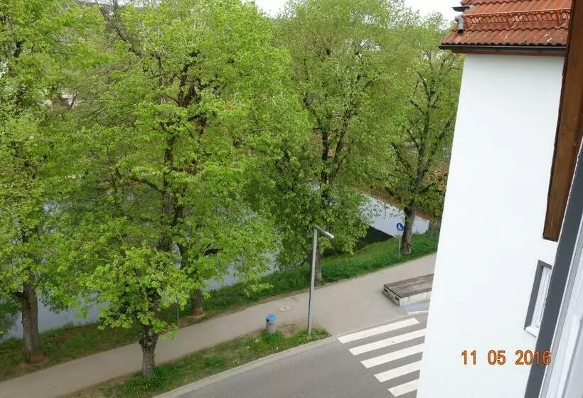 スタンダードシングルルーム, Stadt Tuttlingen