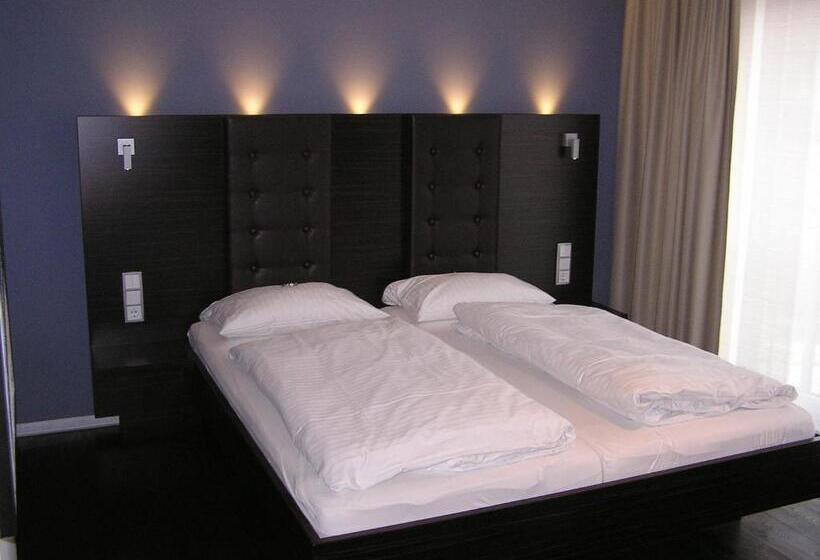 Номер Стандарт Трехместный, Zur Promenade