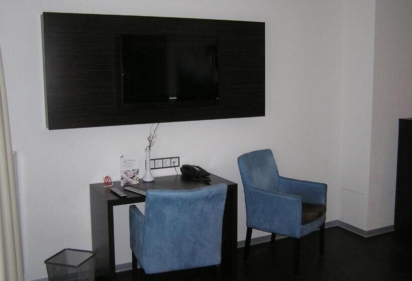 Номер Стандарт Трехместный, Zur Promenade