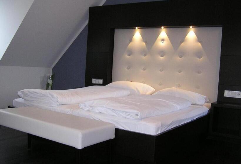 Люкс, Zur Promenade