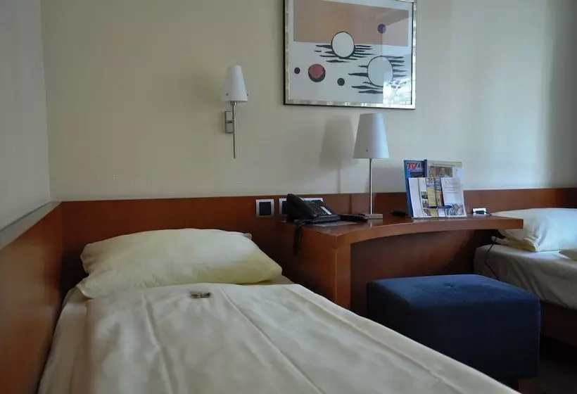 اتاق استاندارد با چشم‌انداز, Trip Inn Landhotel Badsoden Salmünster