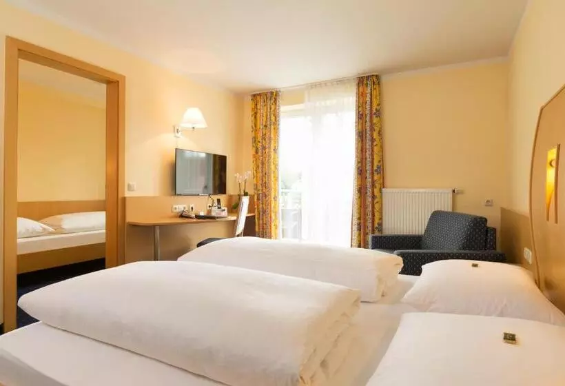 اتاق استاندارد سه نفره, Landhotel Huberhof