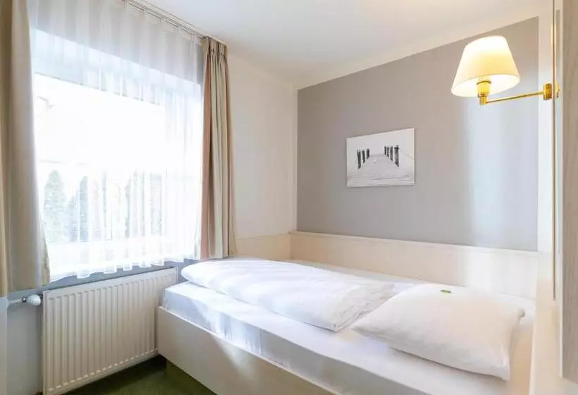 اتاق استاندارد یک نفره, Landhotel Huberhof