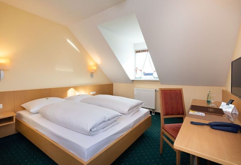 Номер Стандарт Индивидуальный, Landhotel Huberhof