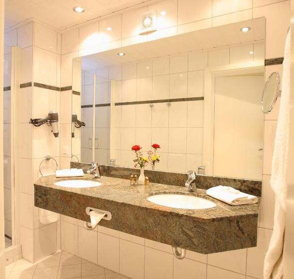 Семейный Номер, Landhotel Salmen