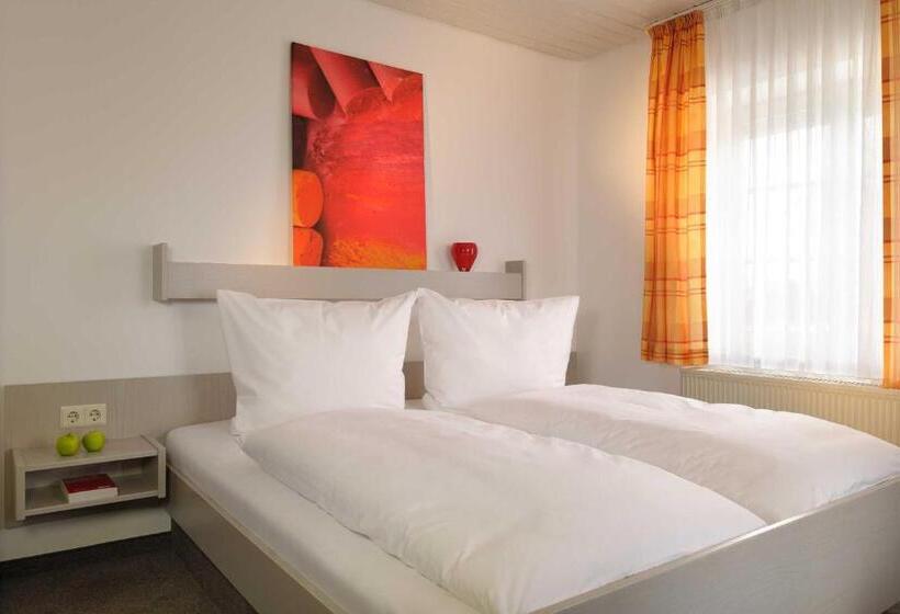 Классический Номер, Hirsch   Das Ellwanger Land