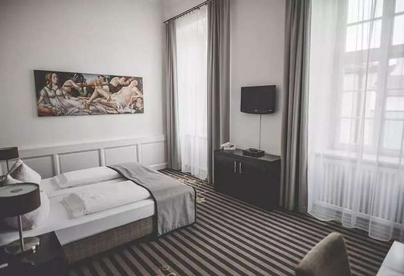 اتاق راحتی, Münchner Hof