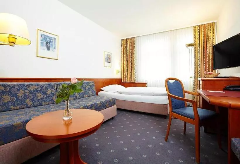 اتاق راحتی یک تخته, Trans World Hotel Columbus