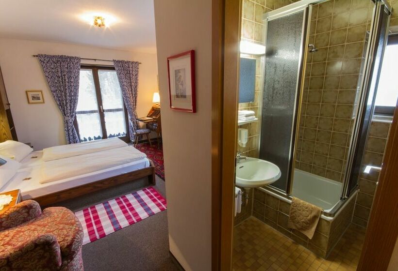 스탠다드 싱글 룸, Alexandra