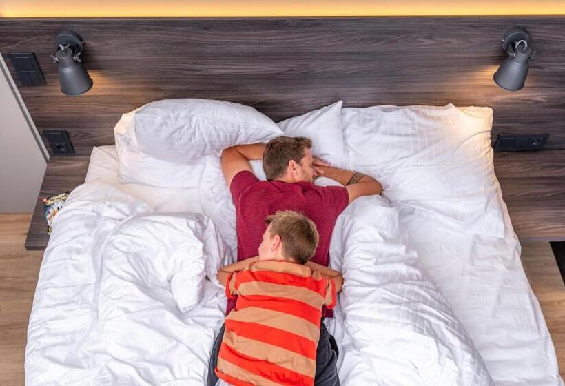 غرفة عائلية, Am Park