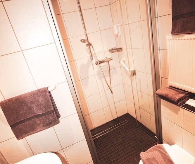 غرفة قياسية فردية, Am Vogelsanger Weg