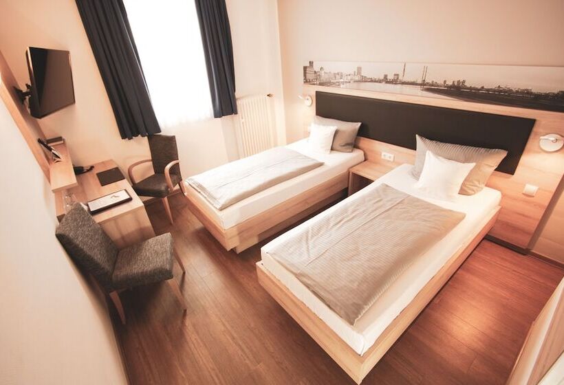 غرفة قياسية, Am Vogelsanger Weg