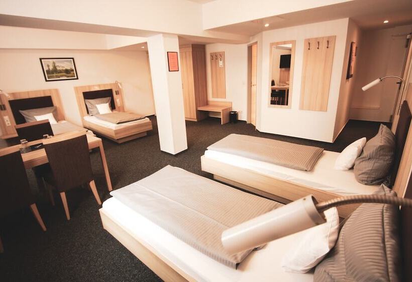 غرفة قياسية رباعية, Am Vogelsanger Weg