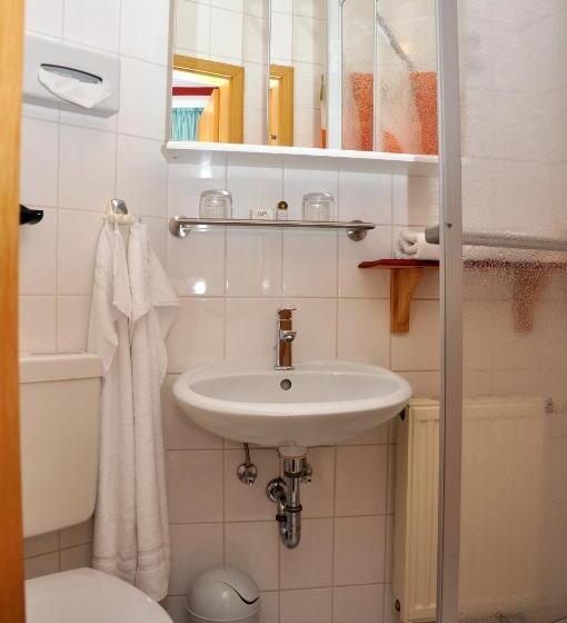 غرفة قياسية, An Der Kapelle