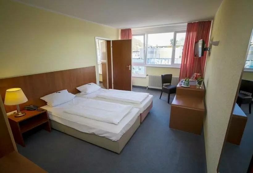 ファミリールーム, Baynunah Hotel Drachenfels