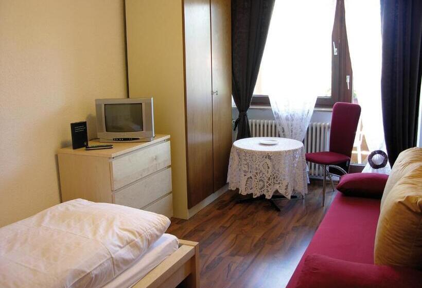 标准单人间, Cafe Rundblick