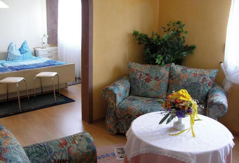 标准间, Cafe Rundblick