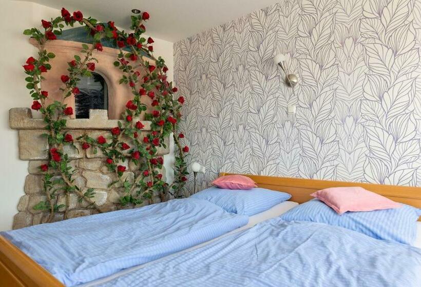 חדר סטנדרט, Die Kleine Zauberwelt