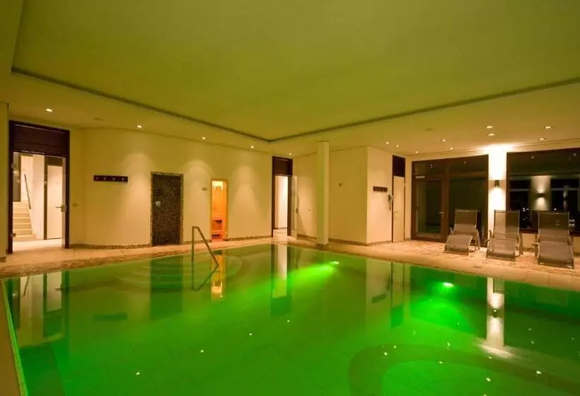 Suite, Hessenhof
