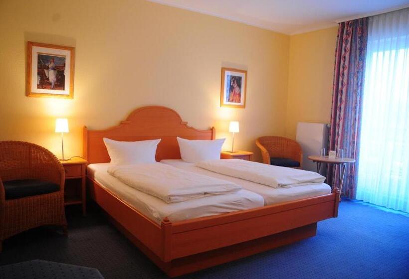 Habitació Estàndard, Lindemann