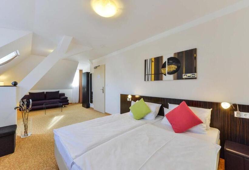 غرفة قياسية, Primavera Parco