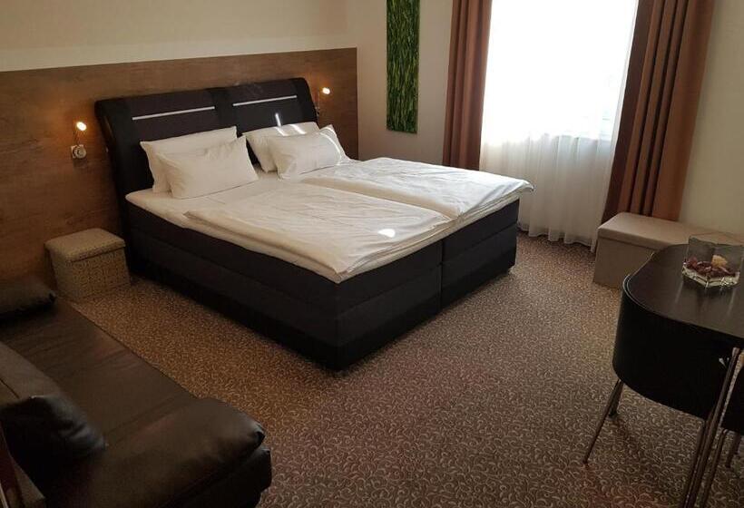 غرفة قياسية, Primavera Parco