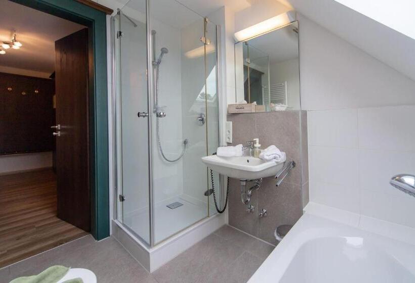 1 Bedroom Apartment, Restaurant Auerhahn