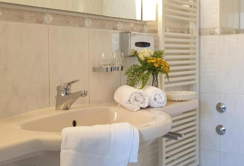 חדר סטנדרט יחיד, Rheinland