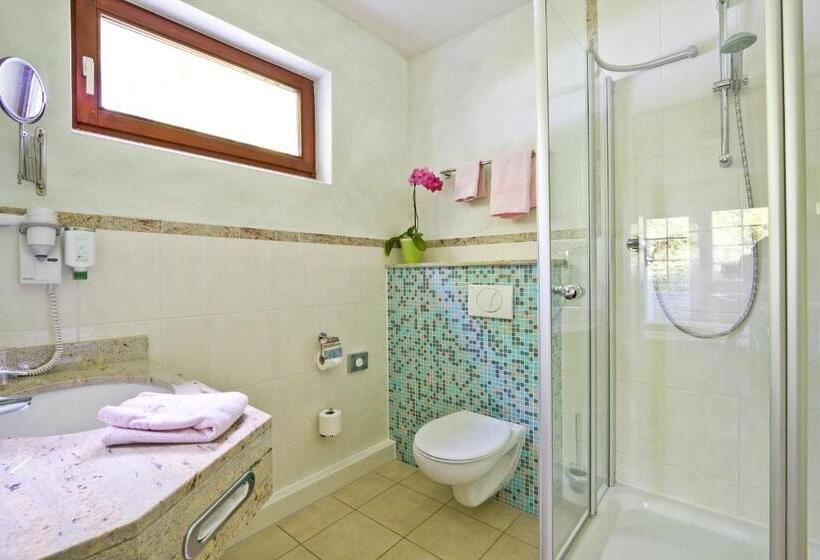 اتاق استاندارد, Waldrausch