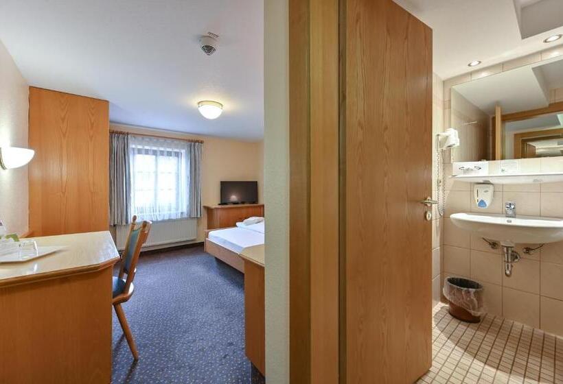 اتاق استاندارد یک نفره, Weinbauer