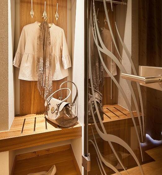 اتاق راحتی, Weinbauer