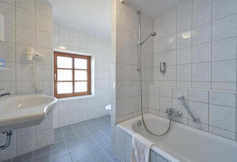 اتاق استاندارد, Weinbauer