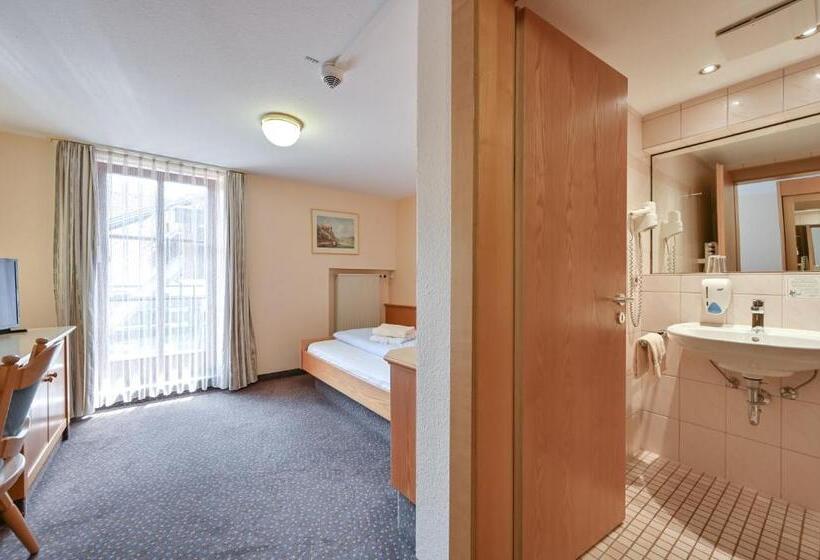 اتاق سوپریور یک تخته, Weinbauer