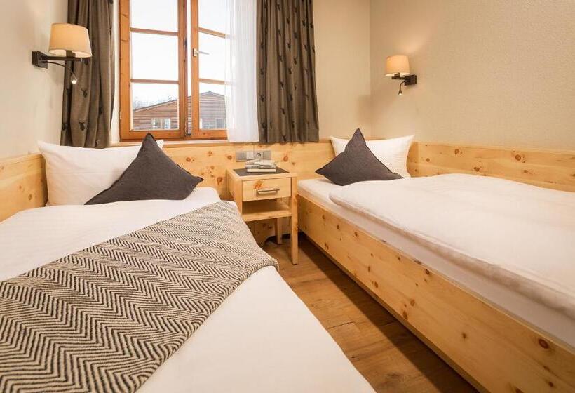 اتاق خانوادگی, Weinbauer