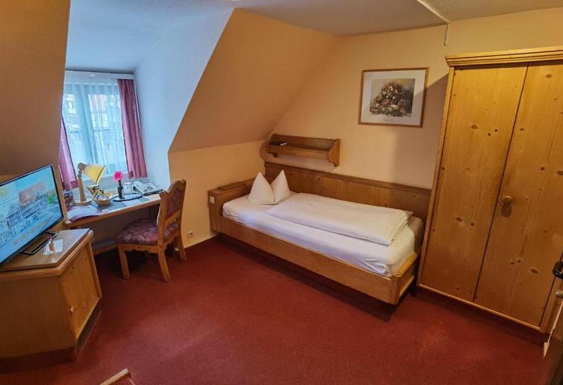 스탠다드 싱글 룸, Zur Goldenen Sonne