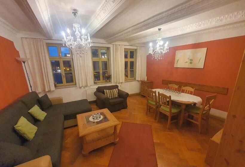 침실 2개 아파트, Zur Goldenen Sonne