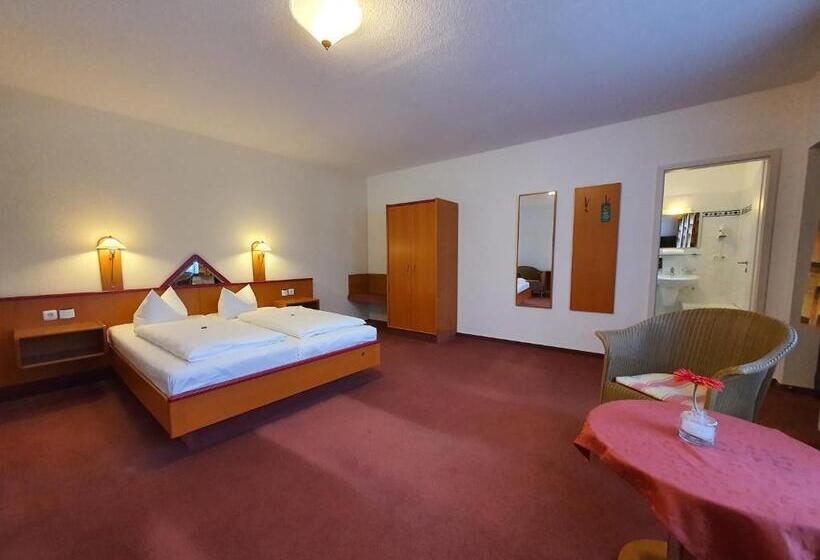 스탠다드 룸, Zur Goldenen Sonne