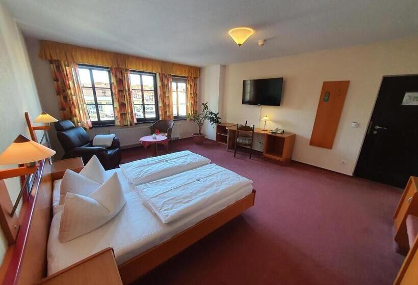 스탠다드 룸, Zur Goldenen Sonne