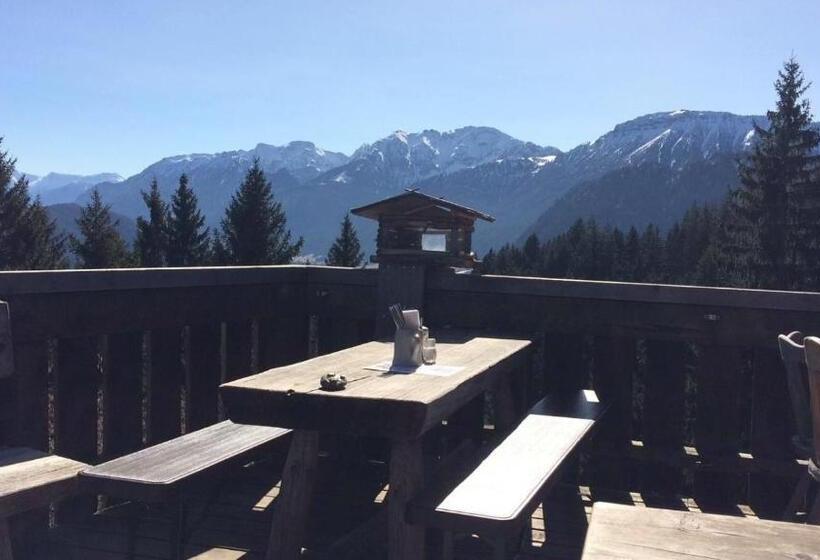 דירת שלושה חדרים, Landhaus & Pension Christian