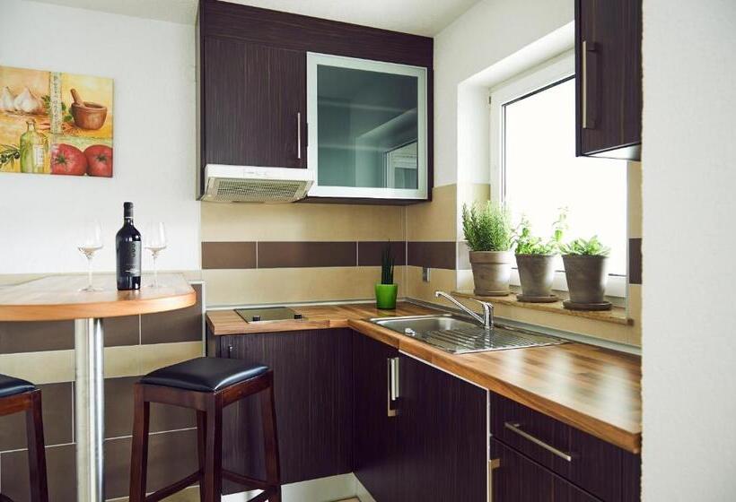 חדר קלאסי לארבעה, Alte Linde Landhotel & Restaurant